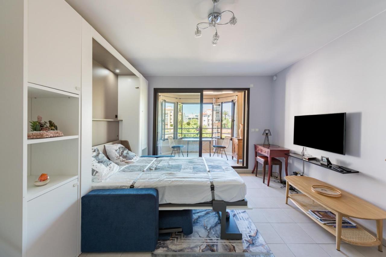 Beau Studio Veranda A Deux Pas De La Mer - Parking Inclus Juan-les-Pins Eksteriør billede