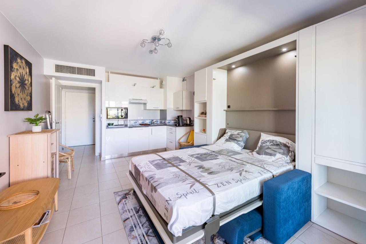Beau Studio Veranda A Deux Pas De La Mer - Parking Inclus Juan-les-Pins Eksteriør billede