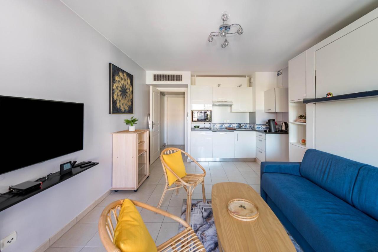 Beau Studio Veranda A Deux Pas De La Mer - Parking Inclus Juan-les-Pins Eksteriør billede